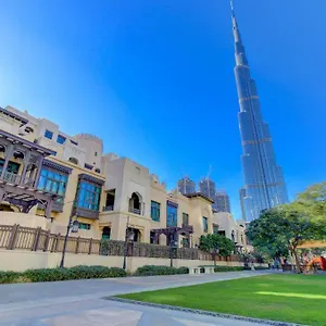  Apartment Durrani Homes: Garden Oasis At Souk Al Bahar With Jacuzzi United Arab Emirates
